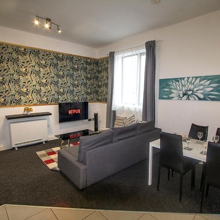 Ideal For Groups - 2 Bedroom Apartment - Free Parking, Transit Links, Close To Stadiums 맨체스터 외부 사진