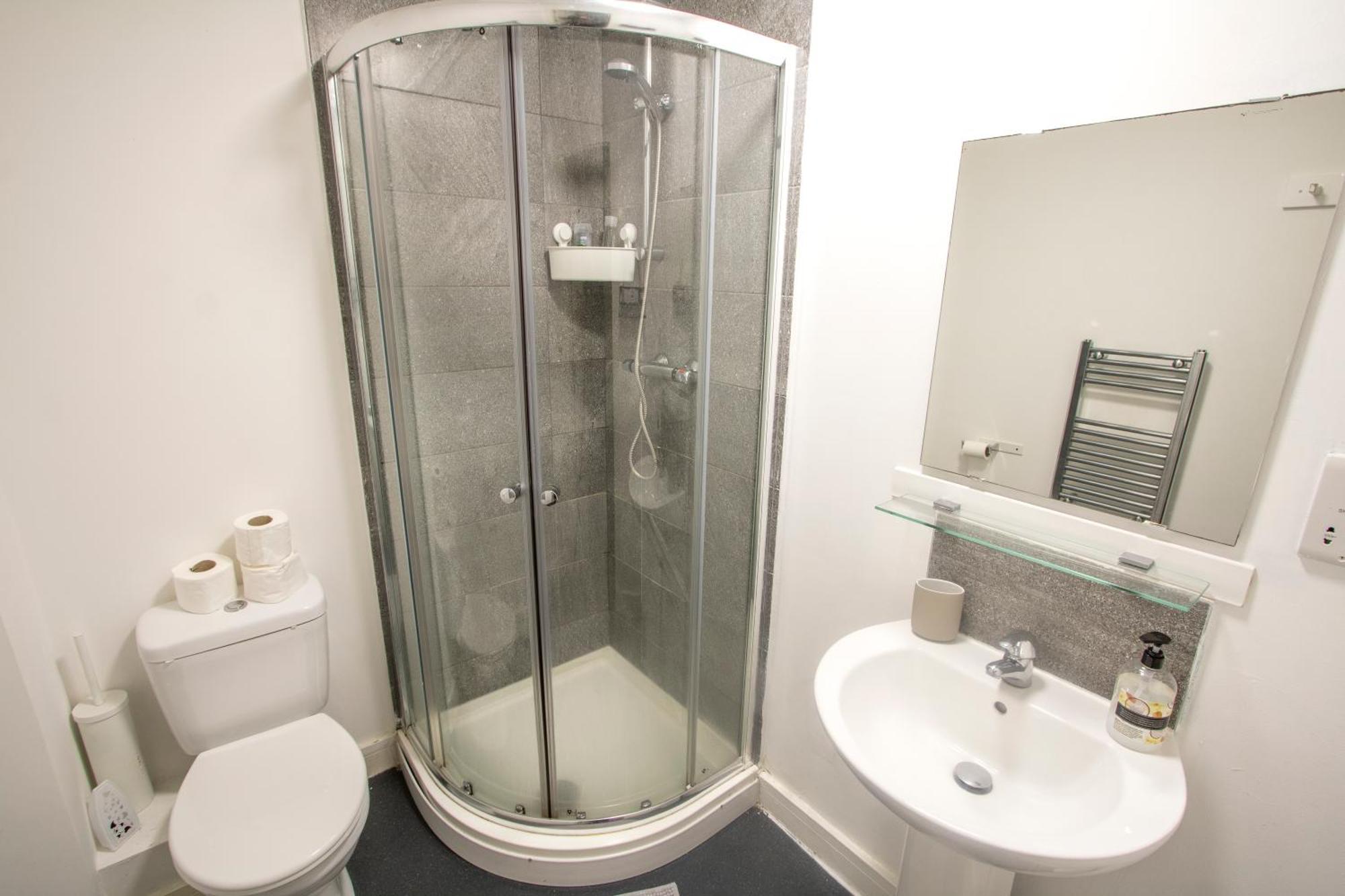 Ideal For Groups - 2 Bedroom Apartment - Free Parking, Transit Links, Close To Stadiums 맨체스터 외부 사진